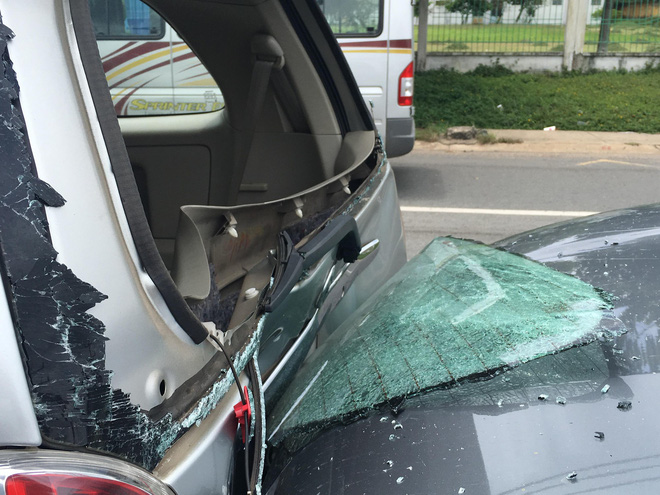 Tai nạn liên hoàn trên Quốc lộ 13, nhiều cháu bé gào khóc trong hoảng loạn