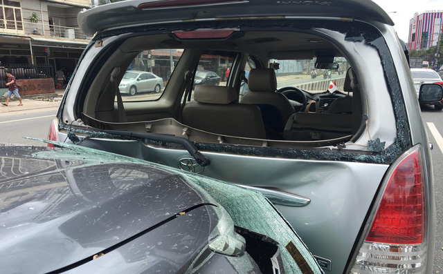 Tai nạn liên hoàn trên Quốc lộ 13, nhiều cháu bé gào khóc trong hoảng loạn