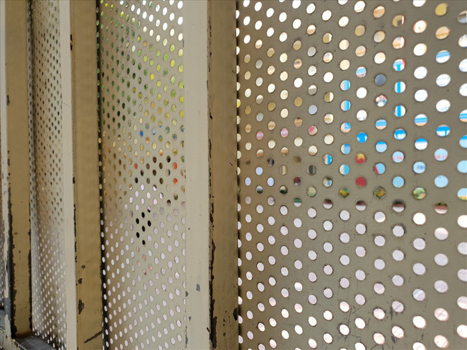 Sốc: Người lạ ra vào như đi chợ ở điểm thi lớp 10 tại THCS Phan Đình Giót