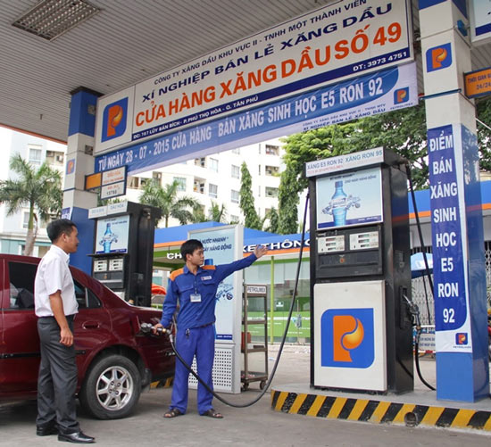 Bộ Tài chính lý giải việc xăng tăng nhiều, giảm ít