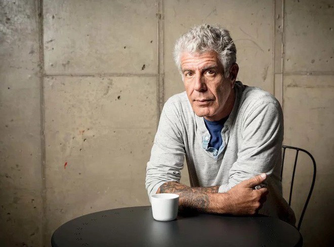 Đầu bếp Anthony Bourdain từng muốn tự tử nhiều lần nhưng đây chính là người đã giúp ông vượt qua