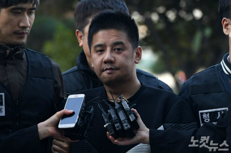 Ông bố Molar: Phía sau hình ảnh ông bố tận tụy hết lòng vì con gái lại là tên sát nhân khiến cả Hàn Quốc căm phẫn