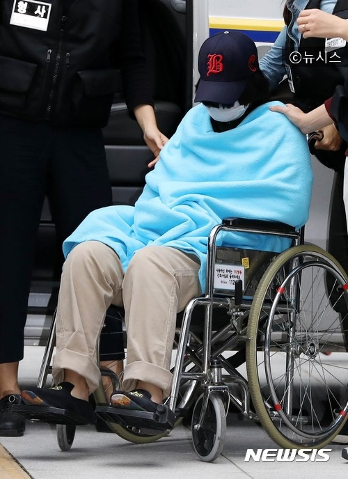 Ông bố Molar: Phía sau hình ảnh ông bố tận tụy hết lòng vì con gái lại là tên sát nhân khiến cả Hàn Quốc căm phẫn