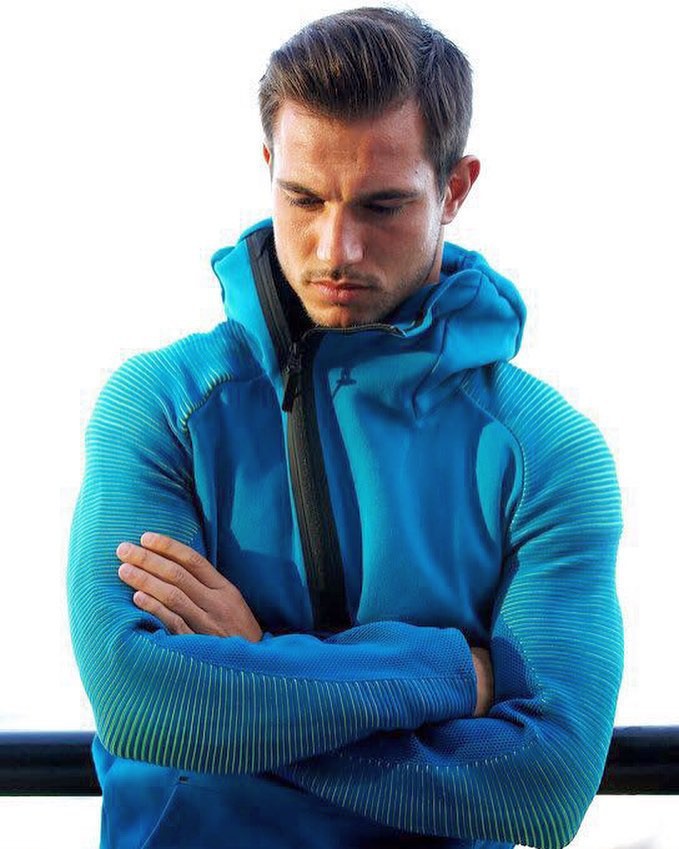 Trai đẹp tuyển Bồ Đào Nha được fan girl gọi tên không kém gì Cristiano Ronaldo