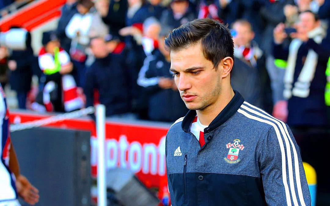 Trai đẹp tuyển Bồ Đào Nha được fan girl gọi tên không kém gì Cristiano Ronaldo