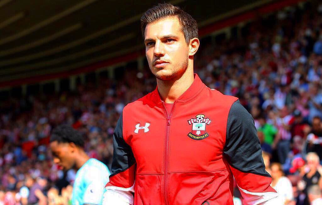 Trai đẹp tuyển Bồ Đào Nha được fan girl gọi tên không kém gì Cristiano Ronaldo