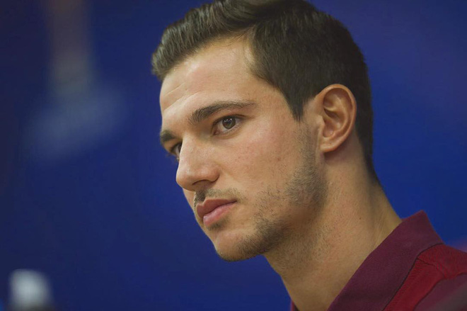 Trai đẹp tuyển Bồ Đào Nha được fan girl gọi tên không kém gì Cristiano Ronaldo