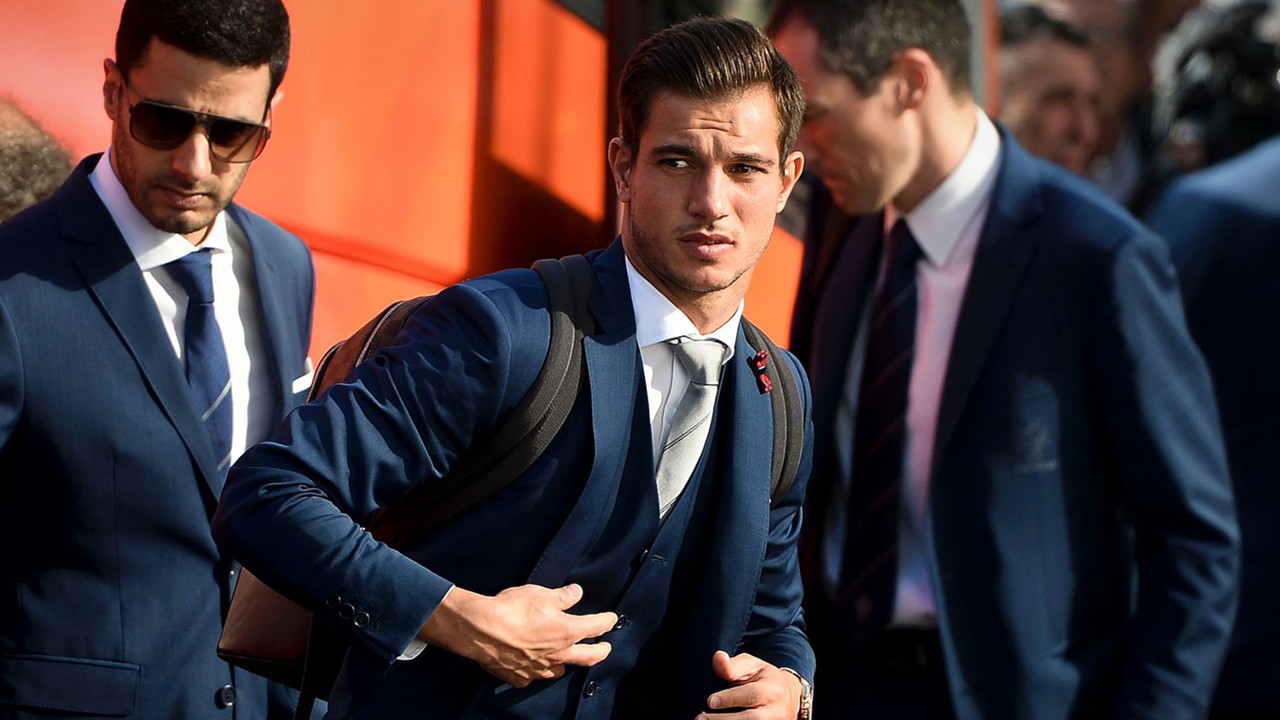 Trai đẹp tuyển Bồ Đào Nha được fan girl gọi tên không kém gì Cristiano Ronaldo