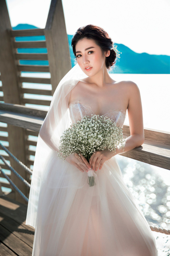 Không còn tiết lộ 'nhỏ giọt', đây là trọn bộ ảnh cưới ngọt ngào của Á hậu Tú Anh và vị hôn phu - 4 Không còn tiết lộ 'nhỏ giọt', đây là trọn bộ ảnh cưới ngọt ngào của Á hậu Tú Anh và vị hôn phu - 4