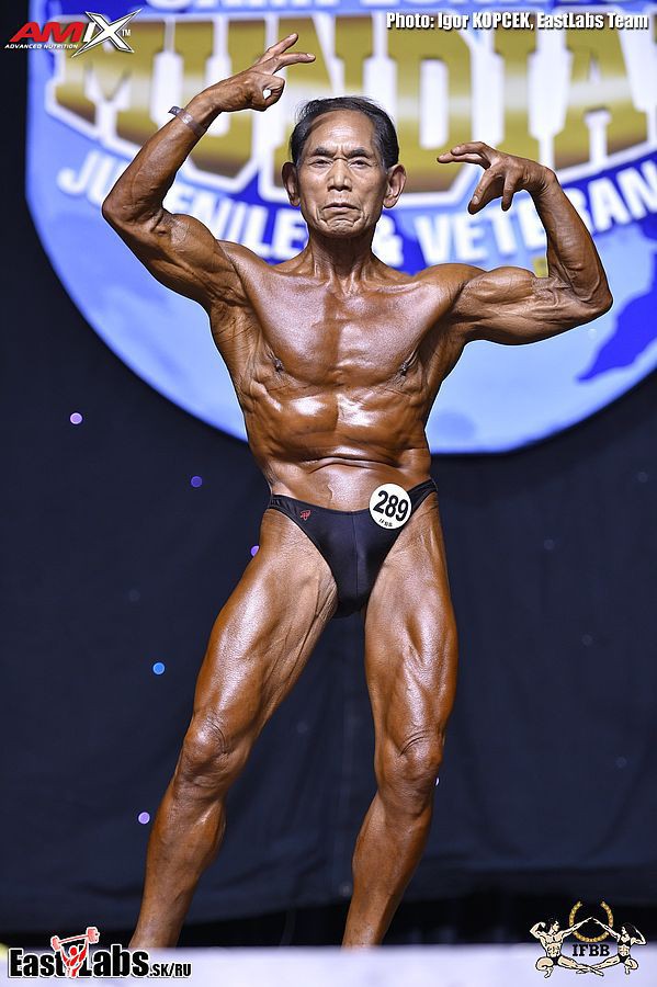 Muốn làm vợ vui lòng, cụ ông Nhật Bản siêng năng tập tạ để có body 6 múi ở tuổi 81 - 3 Muốn làm vợ vui lòng, cụ ông Nhật Bản siêng năng tập tạ để có body 6 múi ở tuổi 81 - 3