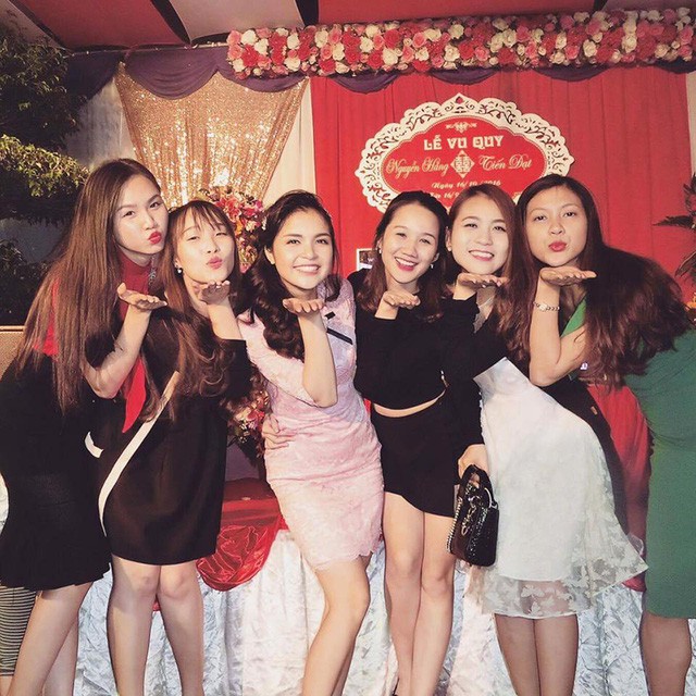 Chân dung chị gái Hòa Minzy: Xinh đẹp, tài năng, nổi tiếng trước em gái từ rất lâu