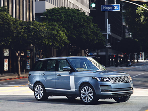 SUV hạng sang Range Rover mới sắp về Việt Nam, giá từ 8 tỷ đồng