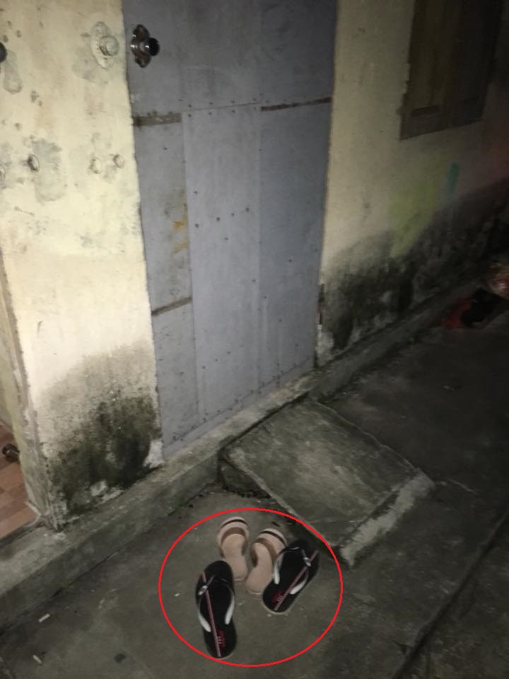 Vượt trăm cây số đến thăm người yêu thấy cửa phòng đóng chặt, hai đôi dép bên ngoài, chàng trai hoang mang không biết làm sao - 1 Vượt trăm cây số đến thăm người yêu thấy cửa phòng đóng chặt, hai đôi dép bên ngoài, chàng trai hoang mang không biết làm sao - 1