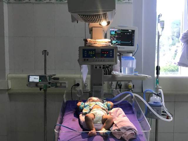 Thấy con sốt cao, khó thở, vào viện đã viêm cơ tim cấp nguy kịch - 1 Thấy con sốt cao, khó thở, vào viện đã viêm cơ tim cấp nguy kịch - 1