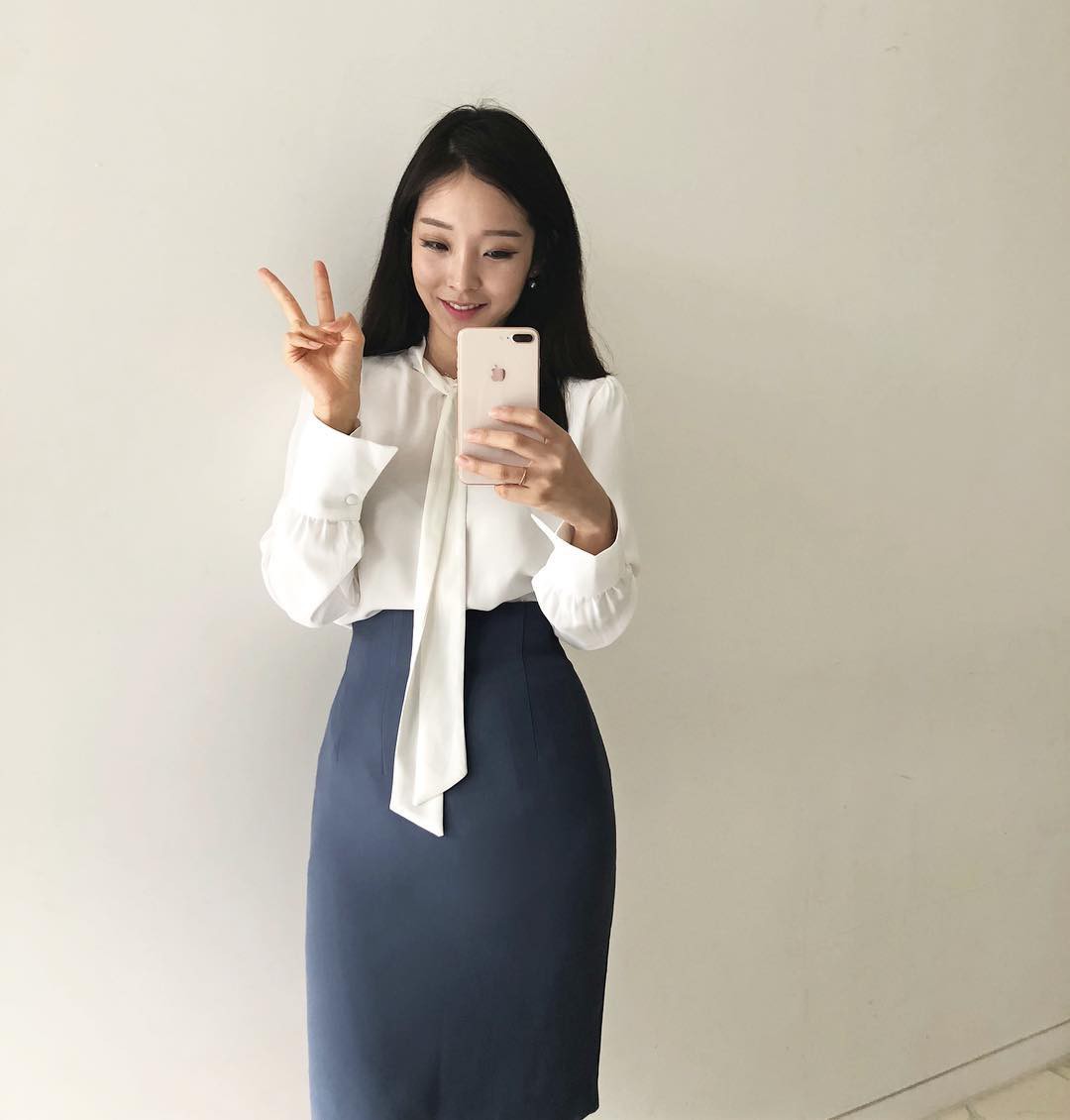 Phiên bản đời thực của 'thư ký Kim' sẽ bật mí 5 items phải có để các quý cô hoàn thiện style công sở Phiên bản đời thực của 'thư ký Kim' sẽ bật mí 5 items phải có để các quý cô hoàn thiện style công sở
