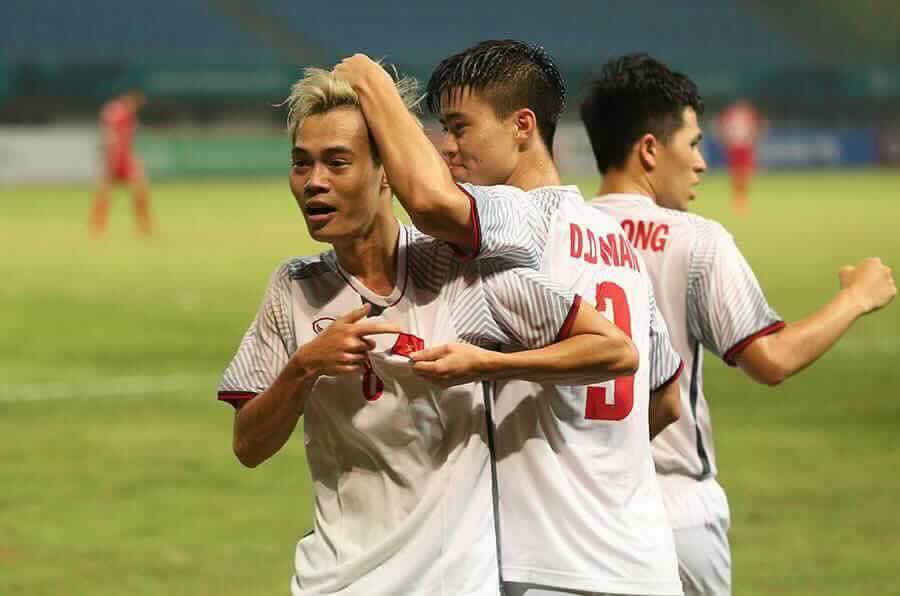 Văn Toàn ghi bàn giúp Việt Nam vào bán kết ASIAD, thuốc nhuộm tóc vàng giảm giá 'kịch sàn', người tên Toàn nhận 'ưu đãi khủng' Văn Toàn ghi bàn giúp Việt Nam vào bán kết ASIAD, thuốc nhuộm tóc vàng giảm giá 'kịch sàn', người tên Toàn nhận 'ưu đãi khủng'