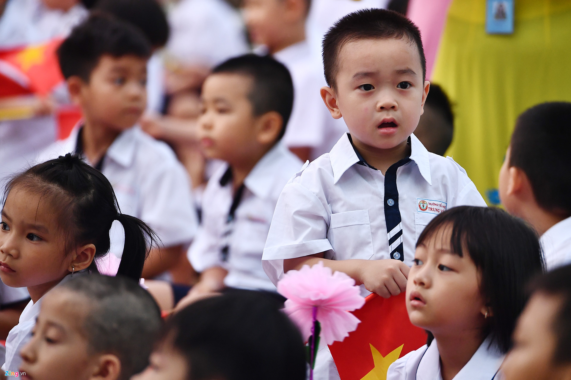 Khoảnh khắc hồn nhiên của học trò nhí ngày khai trường - 15 Khoảnh khắc hồn nhiên của học trò nhí ngày khai trường - 15