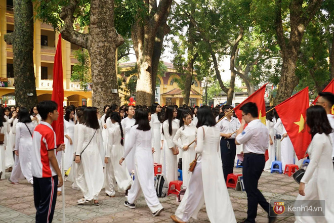 8x, 9x vào đây mà xem lễ khai giảng của 10x giờ chất và khác biệt như thế nào - 10 8x, 9x vào đây mà xem lễ khai giảng của 10x giờ chất và khác biệt như thế nào - 10