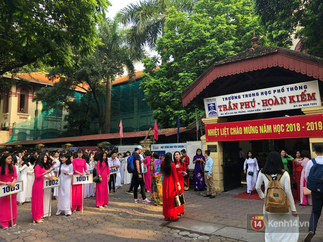 8x, 9x vào đây mà xem lễ khai giảng của 10x giờ chất và khác biệt như thế nào - 35 8x, 9x vào đây mà xem lễ khai giảng của 10x giờ chất và khác biệt như thế nào - 35