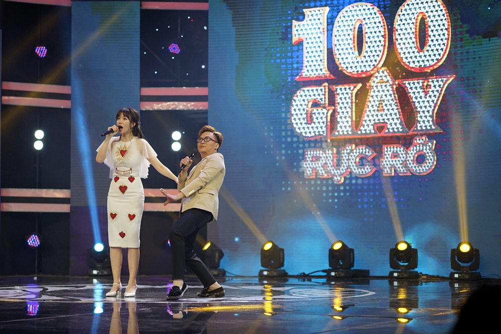 Giữa tin đồn mang thai, Hari Won vẫn miệt mài chạy show - 1 Giữa tin đồn mang thai, Hari Won vẫn miệt mài chạy show - 1