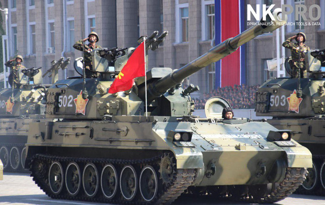 Những hình ảnh đầu tiên trong lễ duyệt binh quân sự hoành tráng của Triều Tiên - 7 Những hình ảnh đầu tiên trong lễ duyệt binh quân sự hoành tráng của Triều Tiên - 7