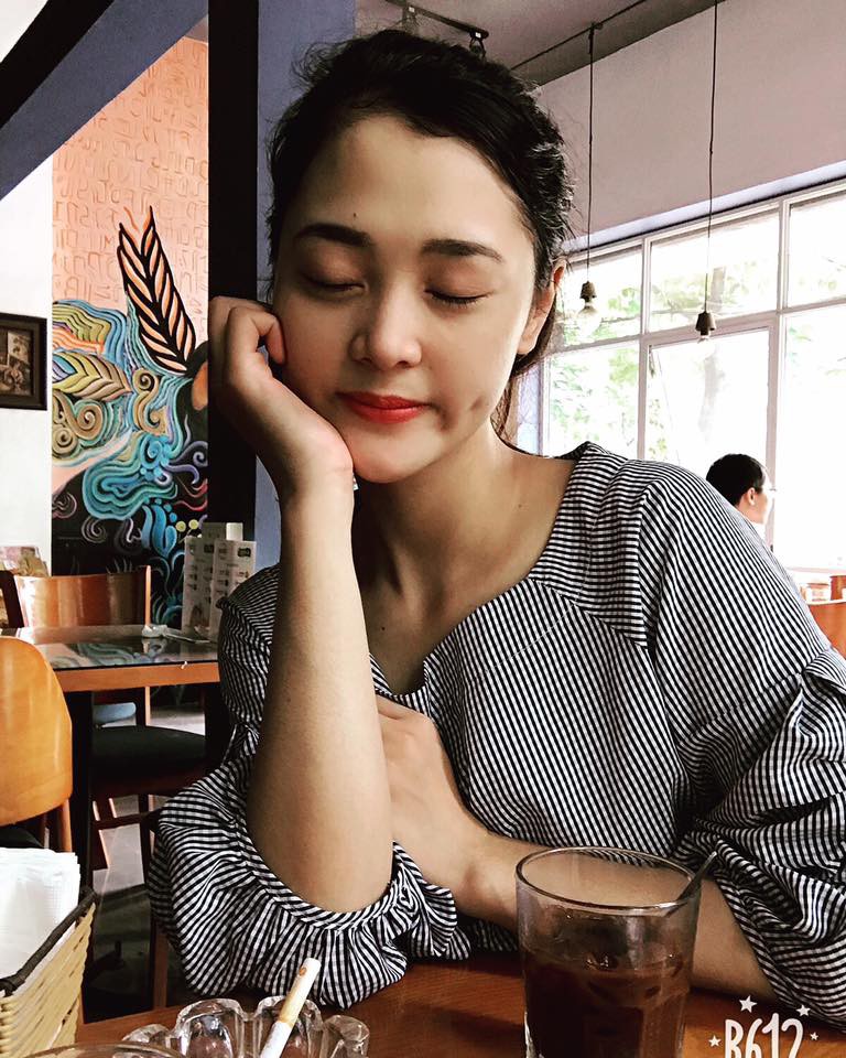 'Bão' người yêu tin đồn thủ môn Bùi Tiến Dũng chưa qua, dân mạng lại 'giông gió' vì tin cô nàng xinh đẹp này là người yêu Công Phượng - 12 'Bão' người yêu tin đồn thủ môn Bùi Tiến Dũng chưa qua, dân mạng lại 'giông gió' vì tin cô nàng xinh đẹp này là người yêu Công Phượng - 12