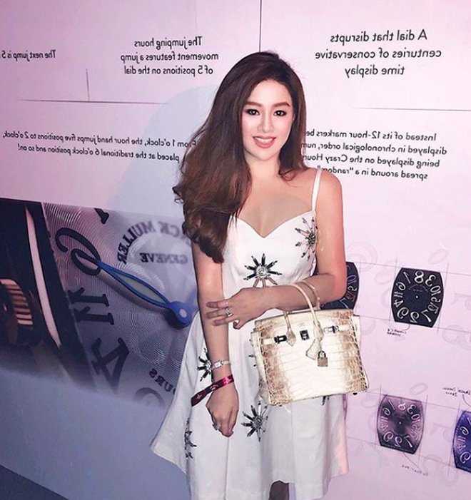 Thần thái đỉnh cao của nữ giám đốc Singapore giúp cô nổi bật trong hội Rich Kid châu Á - 17 Thần thái đỉnh cao của nữ giám đốc Singapore giúp cô nổi bật trong hội Rich Kid châu Á - 17