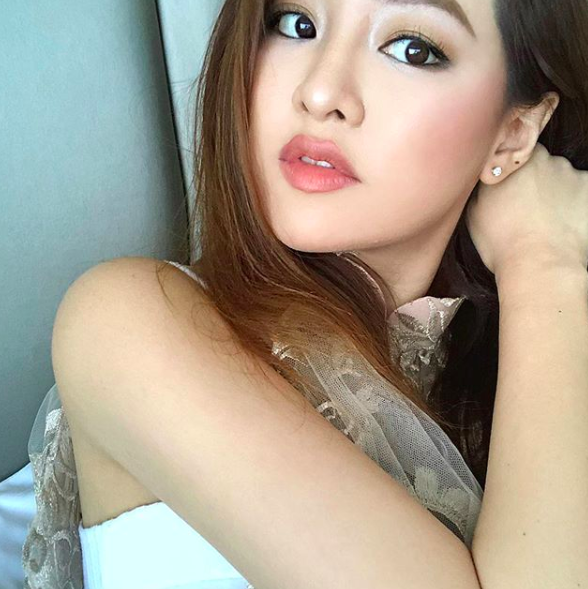Thần thái đỉnh cao của nữ giám đốc Singapore giúp cô nổi bật trong hội Rich Kid châu Á - 2 Thần thái đỉnh cao của nữ giám đốc Singapore giúp cô nổi bật trong hội Rich Kid châu Á - 2