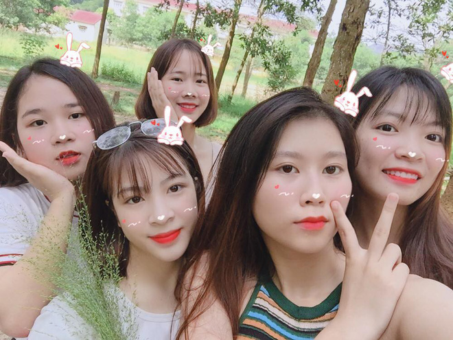 Hội gái xinh biến KTX quốc phòng thành studio 'sống ảo' không thể chất hơn - 13 Hội gái xinh biến KTX quốc phòng thành studio 'sống ảo' không thể chất hơn - 13