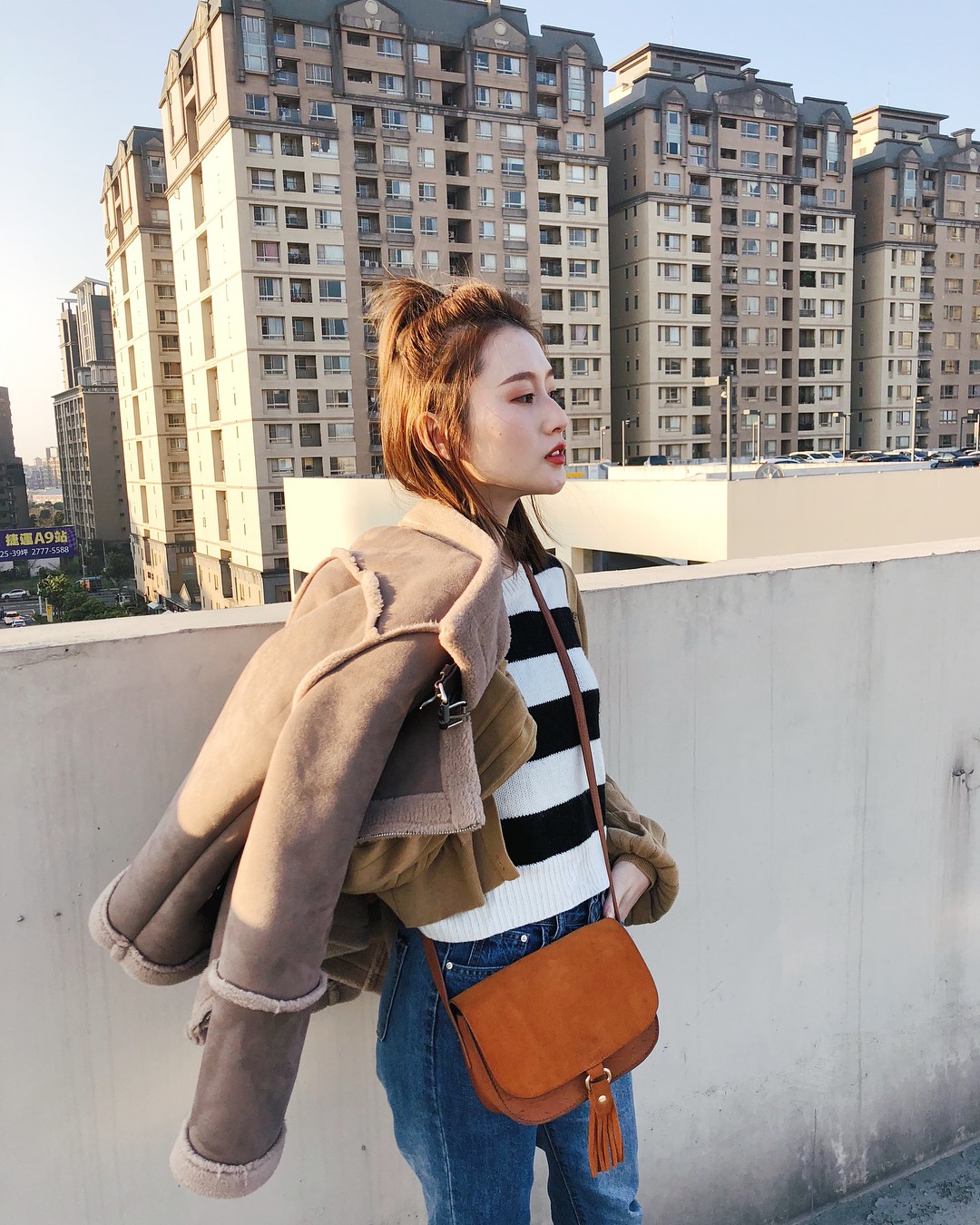 Ngày mưa nếu không muốn xõa tóc vướng víu thì đây là 4 kiểu đẹp nhất, dễ thực hiện nhất bạn có thể thử - 15 Ngày mưa nếu không muốn xõa tóc vướng víu thì đây là 4 kiểu đẹp nhất, dễ thực hiện nhất bạn có thể thử - 15