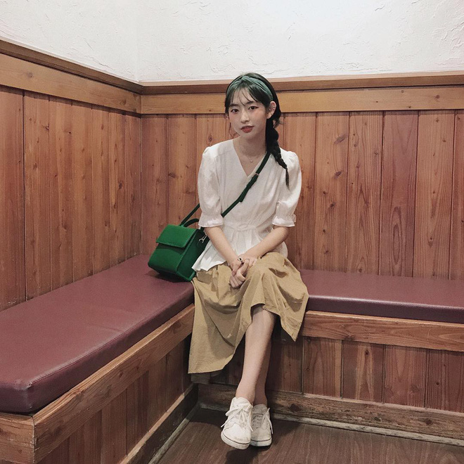 Ngày mưa nếu không muốn xõa tóc vướng víu thì đây là 4 kiểu đẹp nhất, dễ thực hiện nhất bạn có thể thử - 2 Ngày mưa nếu không muốn xõa tóc vướng víu thì đây là 4 kiểu đẹp nhất, dễ thực hiện nhất bạn có thể thử - 2