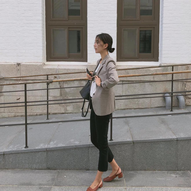 Ngày mưa nếu không muốn xõa tóc vướng víu thì đây là 4 kiểu đẹp nhất, dễ thực hiện nhất bạn có thể thử - 7 Ngày mưa nếu không muốn xõa tóc vướng víu thì đây là 4 kiểu đẹp nhất, dễ thực hiện nhất bạn có thể thử - 7