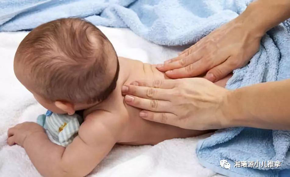 Bé 2 tháng tuổi bị tiêu chảy nhưng việc làm sai lầm của cha mẹ đã khiến em tử vong Bé 2 tháng tuổi bị tiêu chảy nhưng việc làm sai lầm của cha mẹ đã khiến em tử vong
