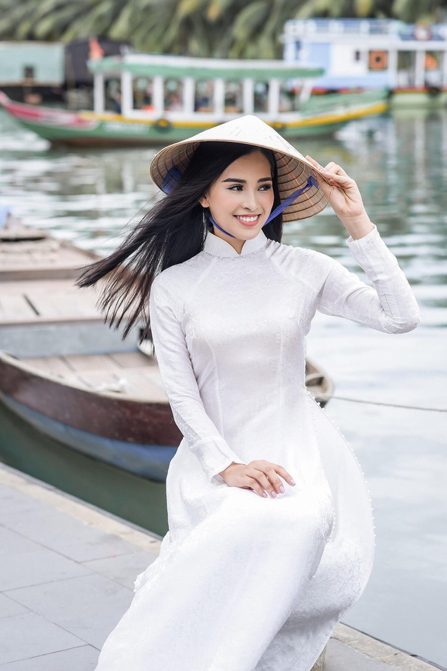 5 Hoa hậu Việt Nam đăng quang năm 18 tuổi: Người 'số đỏ' như Tiểu Vy, kẻ 'xui xẻo' như Kỳ Duyên - 11 5 Hoa hậu Việt Nam đăng quang năm 18 tuổi: Người 'số đỏ' như Tiểu Vy, kẻ 'xui xẻo' như Kỳ Duyên - 11
