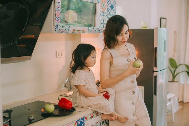 Lưu Hương Giang - Hồ Hoài Anh lần đầu khoe ảnh gia đình hạnh phúc đủ 4 thành viên - 11 Lưu Hương Giang - Hồ Hoài Anh lần đầu khoe ảnh gia đình hạnh phúc đủ 4 thành viên - 11