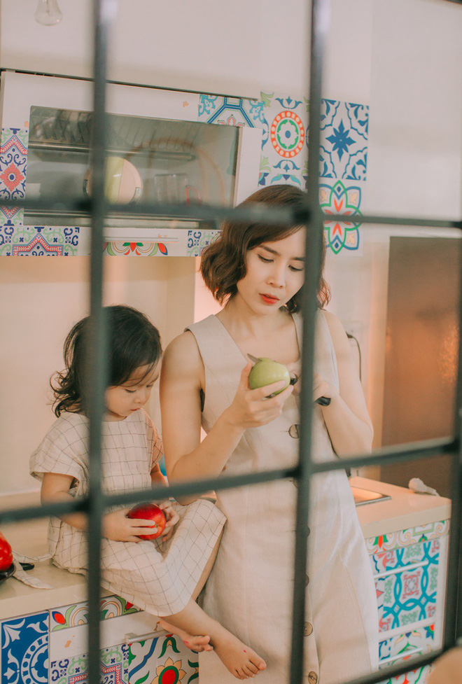 Lưu Hương Giang - Hồ Hoài Anh lần đầu khoe ảnh gia đình hạnh phúc đủ 4 thành viên - 12 Lưu Hương Giang - Hồ Hoài Anh lần đầu khoe ảnh gia đình hạnh phúc đủ 4 thành viên - 12