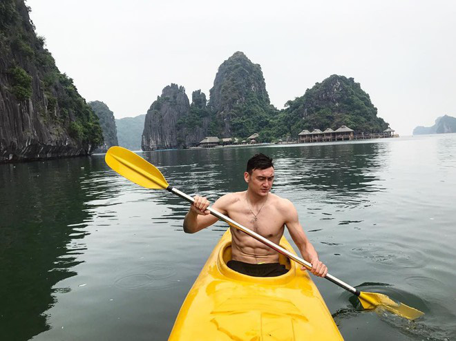 Thủ môn Lâm Tây lần đầu đăng story có bạn gái giấu mặt - 4 Thủ môn Lâm Tây lần đầu đăng story có bạn gái giấu mặt - 4