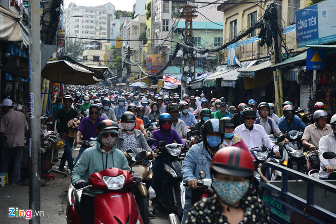 Sập giàn giáo trước hầm Thủ Thiêm, giao thông khu Đông Sài Gòn tê liệt - 8 Sập giàn giáo trước hầm Thủ Thiêm, giao thông khu Đông Sài Gòn tê liệt - 8