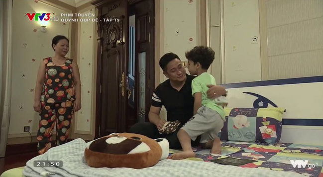 Quỳnh Búp Bê tập 19: Bố mất, Lan bị xe tông liệt giường khi định bỏ nhà ra đi - 1 Quỳnh Búp Bê tập 19: Bố mất, Lan bị xe tông liệt giường khi định bỏ nhà ra đi - 1