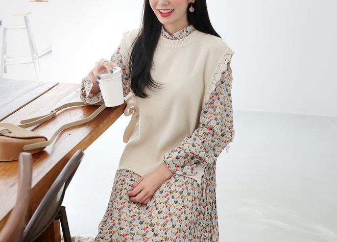 Sắm đủ 5 mẫu áo len này, các nàng sẽ chẳng còn lo mặc gì vừa xinh vừa ấm trong mùa đông năm nay - 16 Sắm đủ 5 mẫu áo len này, các nàng sẽ chẳng còn lo mặc gì vừa xinh vừa ấm trong mùa đông năm nay - 16