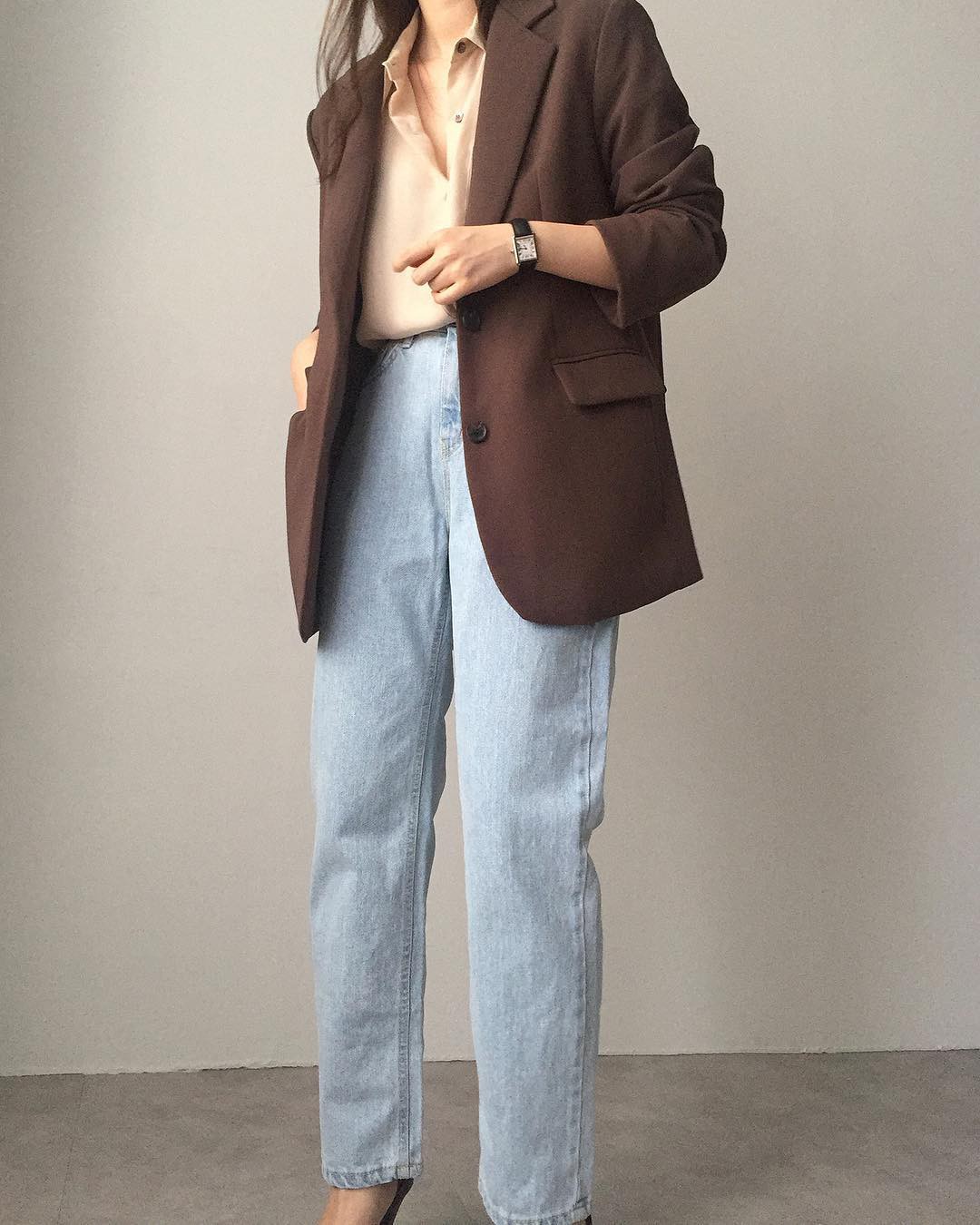 Jeans + blazer: Có 3 tips để giúp bạn trông thanh lịch hơn khi mặc bộ đôi này - 8 Jeans + blazer: Có 3 tips để giúp bạn trông thanh lịch hơn khi mặc bộ đôi này - 8