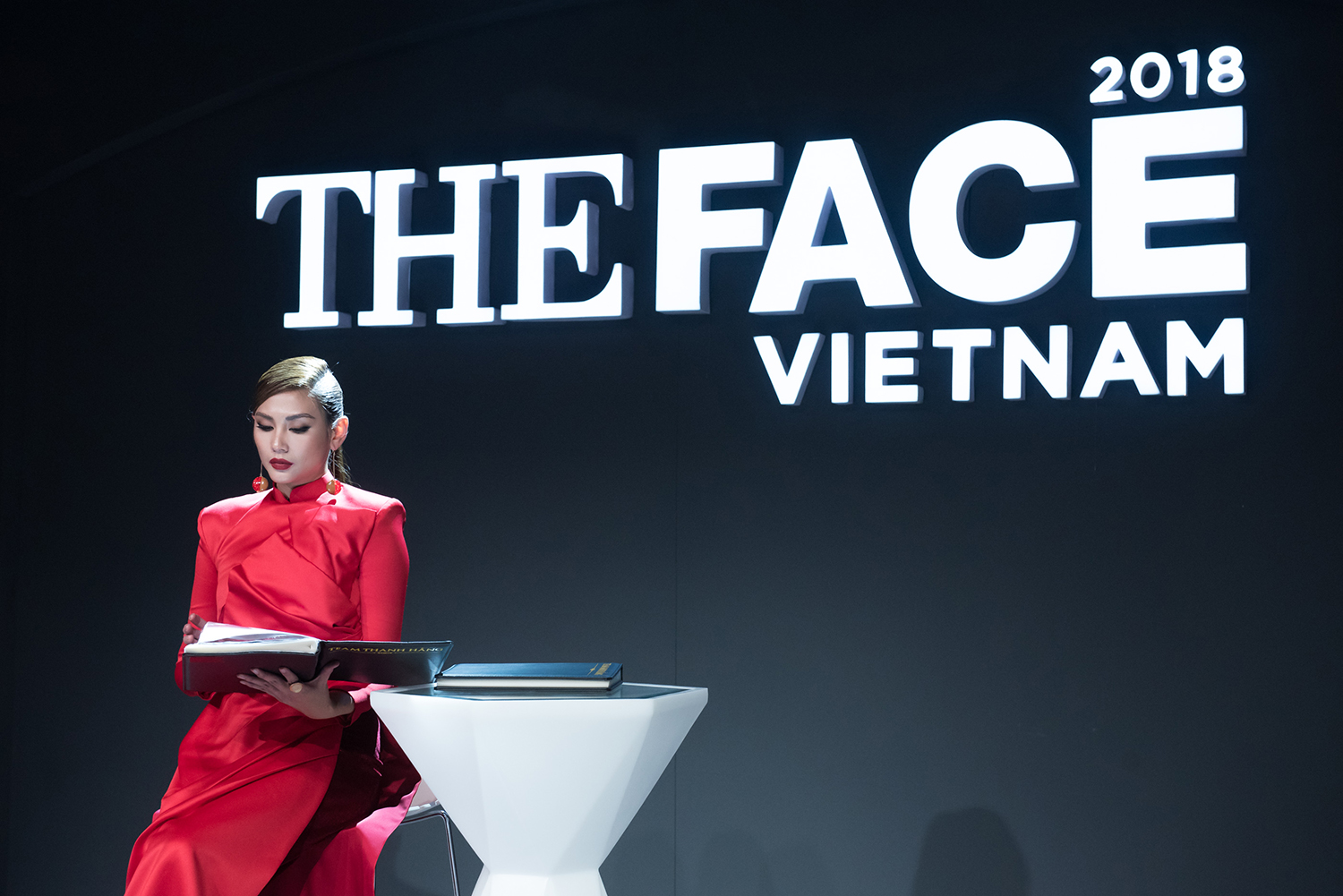 The Face tập 4: Sau 2 tập thua 'tức tối', Võ Hoàng Yến đã có chiến thắng đầu tiên - 3 The Face tập 4: Sau 2 tập thua 'tức tối', Võ Hoàng Yến đã có chiến thắng đầu tiên - 3