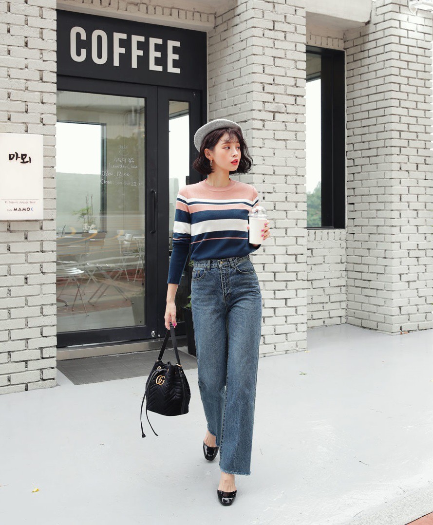 Nếu hỏi item nào trẻ trung và dễ mặc nhất trong mùa lạnh thì câu trả lời chính là áo len kẻ - 2 Nếu hỏi item nào trẻ trung và dễ mặc nhất trong mùa lạnh thì câu trả lời chính là áo len kẻ - 2