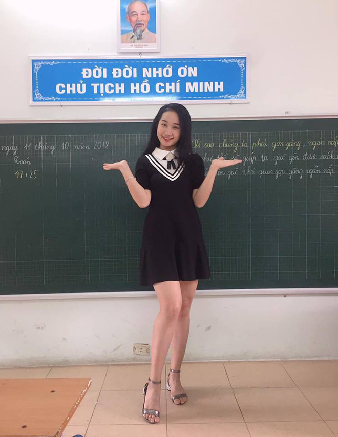 Từ một tấm ảnh chụp trộm, cô giáo tiểu học được 'săn lùng' vì thân hình nóng bỏng - 1 Từ một tấm ảnh chụp trộm, cô giáo tiểu học được 'săn lùng' vì thân hình nóng bỏng - 1