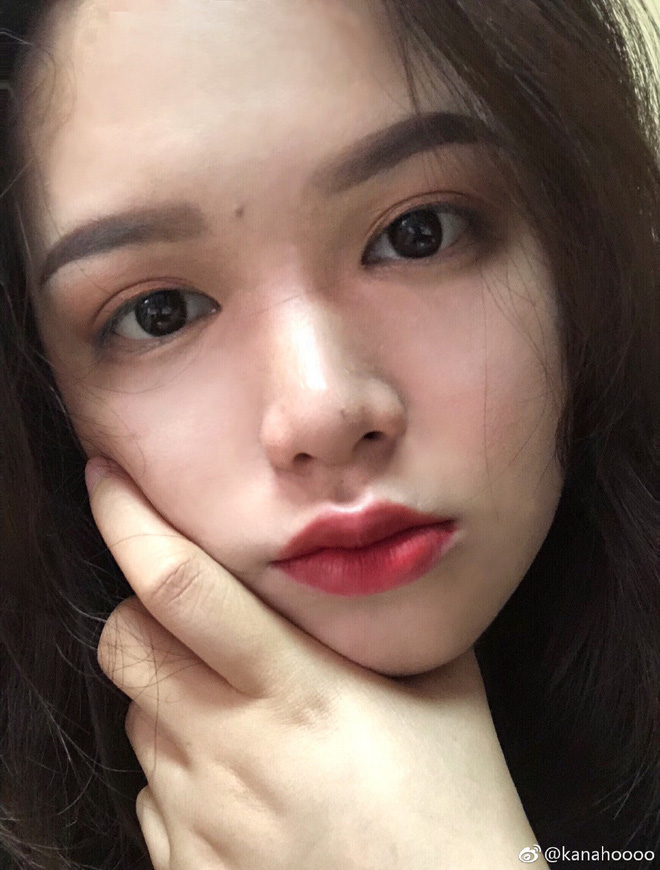 Chùm ảnh: Không cần bà tiên ông bụt, con gái chỉ cần photoshop để biến hình xinh đẹp mà thôi! - 1 Chùm ảnh: Không cần bà tiên ông bụt, con gái chỉ cần photoshop để biến hình xinh đẹp mà thôi! - 1