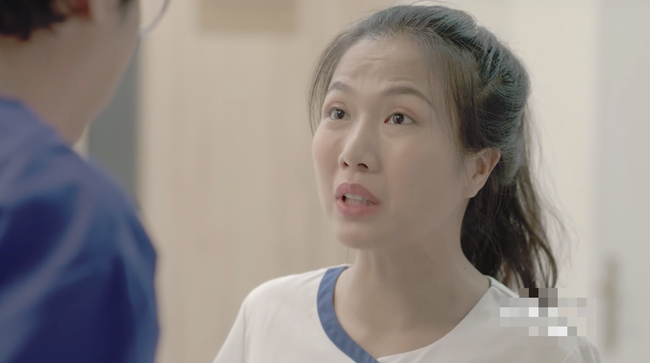 'Hậu duệ mặt trời' bản Việt: Cặp đôi 'quá lứa' khiến khán giả cười ngất dù chỉ xuất hiện vài phút mỗi tập 'Hậu duệ mặt trời' bản Việt: Cặp đôi 'quá lứa' khiến khán giả cười ngất dù chỉ xuất hiện vài phút mỗi tập
