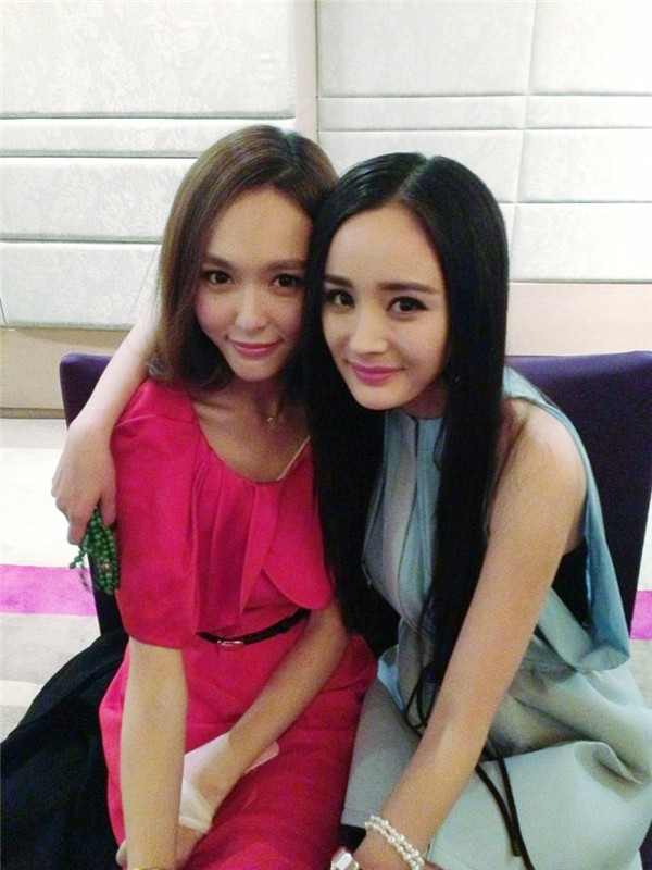 Vì đâu mà những cặp tỷ muội thân thiết nhất showbiz Hoa ngữ lại 'cạch mặt' nhau? - 1 Vì đâu mà những cặp tỷ muội thân thiết nhất showbiz Hoa ngữ lại 'cạch mặt' nhau? - 1