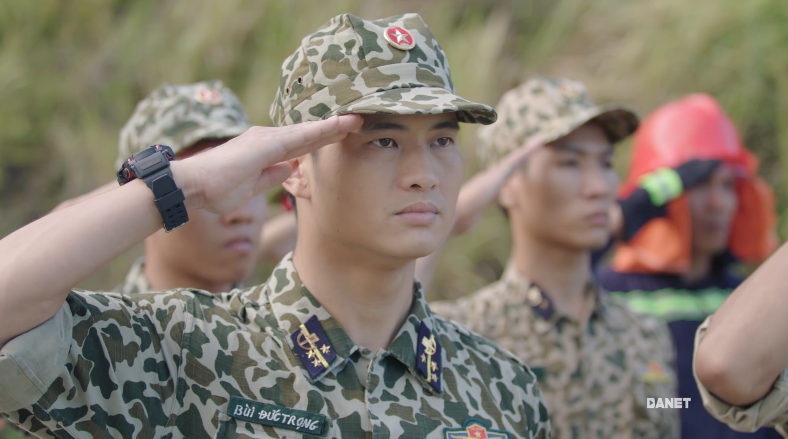 'Hậu duệ mặt trời' bản Việt': Bộ phim remake hứng chịu nhiều thị phi và gây tranh cãi nhất màn ảnh Việt - 20 'Hậu duệ mặt trời' bản Việt': Bộ phim remake hứng chịu nhiều thị phi và gây tranh cãi nhất màn ảnh Việt - 20