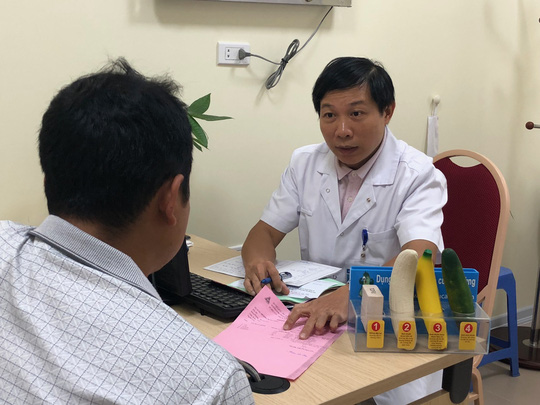 Lọc 'tinh binh' cho nam thanh niên mới lấy vợ bị ung thư 'của quý' Lọc 'tinh binh' cho nam thanh niên mới lấy vợ bị ung thư 'của quý'