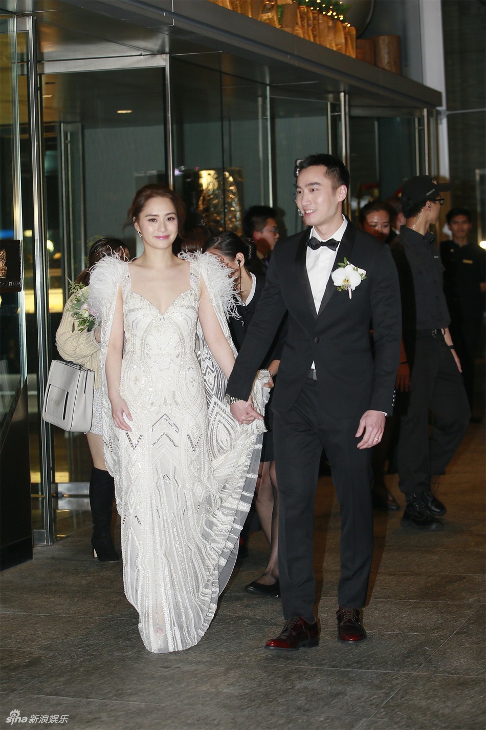 Đám cưới hoành tráng của Chung Hân Đồng: Ông trùm showbiz Hong Kong, con gái tài phiệt Macau cùng dàn sao hạng A tề tựu đông đủ - 1 Đám cưới hoành tráng của Chung Hân Đồng: Ông trùm showbiz Hong Kong, con gái tài phiệt Macau cùng dàn sao hạng A tề tựu đông đủ - 1
